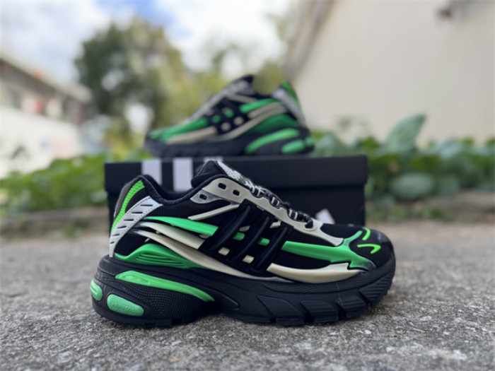 Pharrell Willams x AD Jellyfish-015