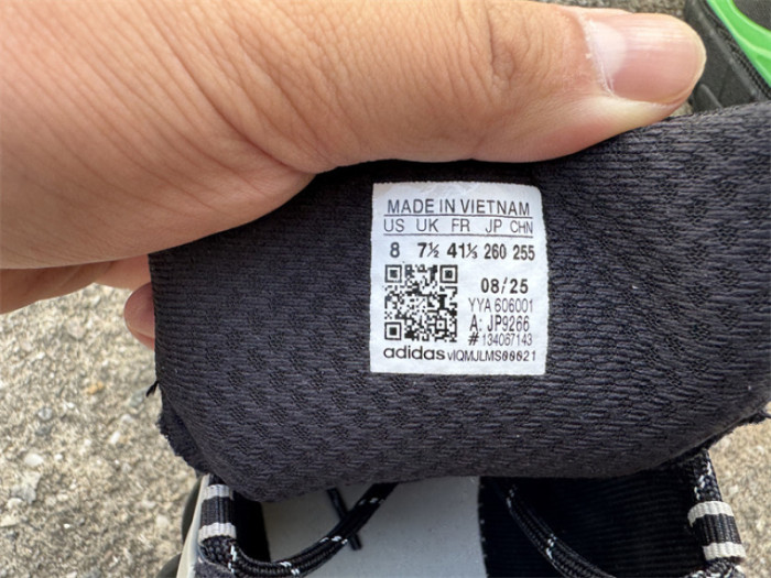 Pharrell Willams x AD Jellyfish-015