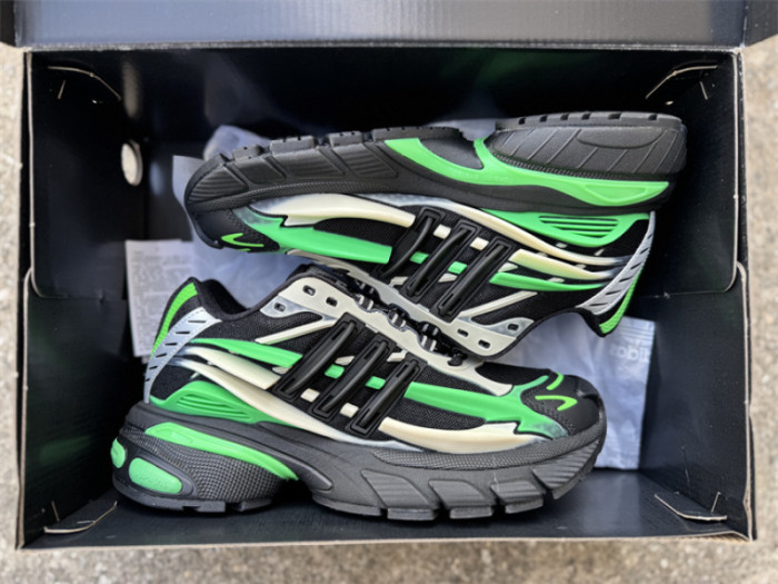 Pharrell Willams x AD Jellyfish-015