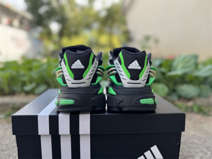 Pharrell Willams x AD Jellyfish-015