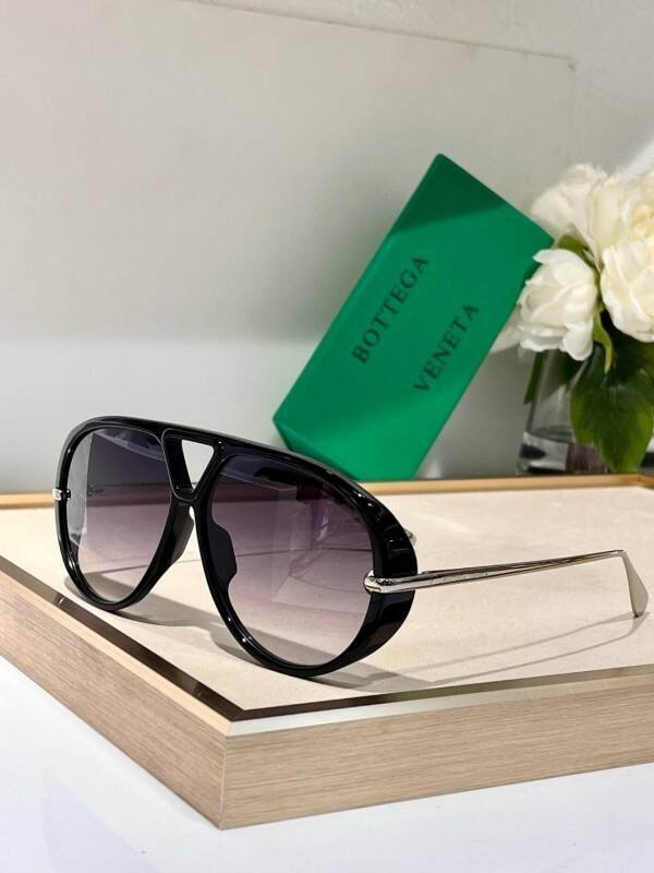 Bottega Veneta Sunglasses AAAA-457