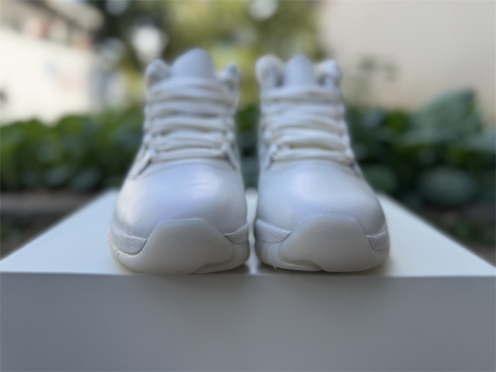 Authentic Air Jordan 11 Retro “Pearl”