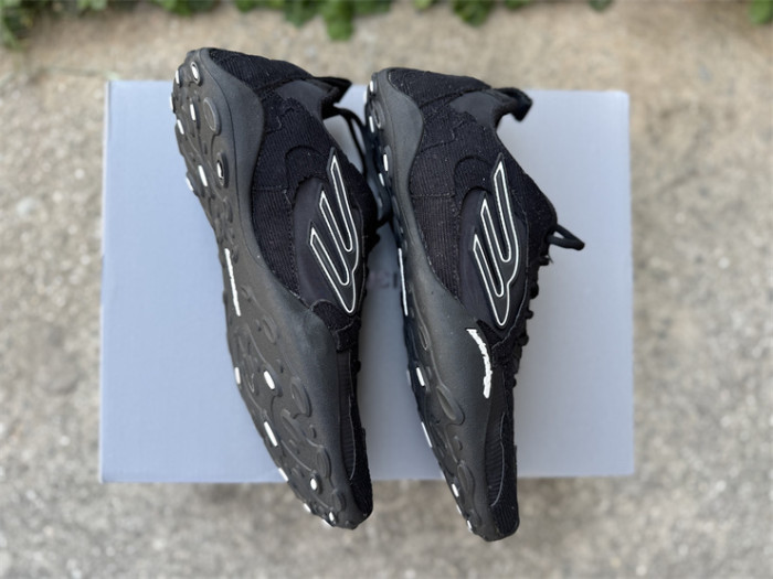 B 17FW Tripe-S High End Sneaker-681