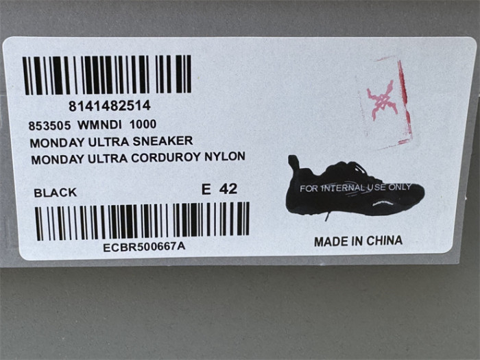 B 17FW Tripe-S High End Sneaker-681