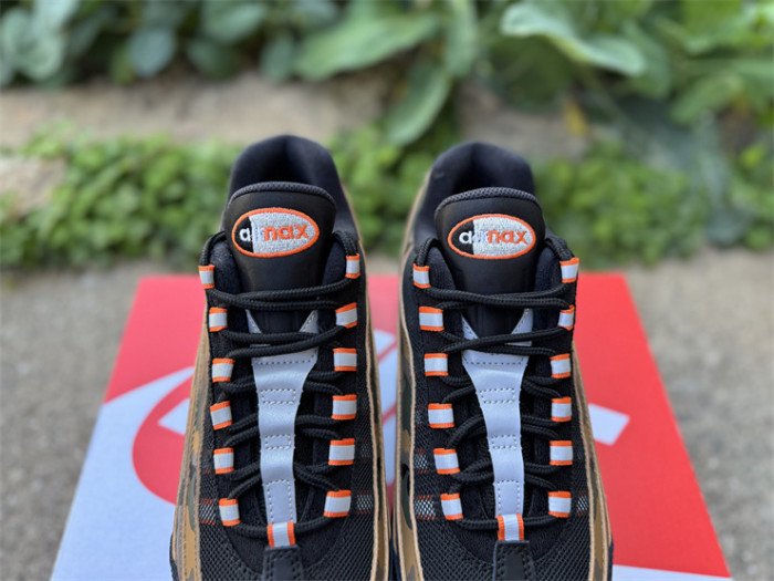 Authentic Nike Air Max 95  Safety Orange Camo