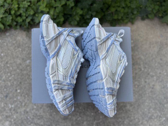 B 17FW Tripe-S High End Sneaker-682