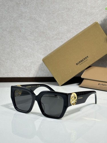 Burberry Sunglasses AAAA-3411