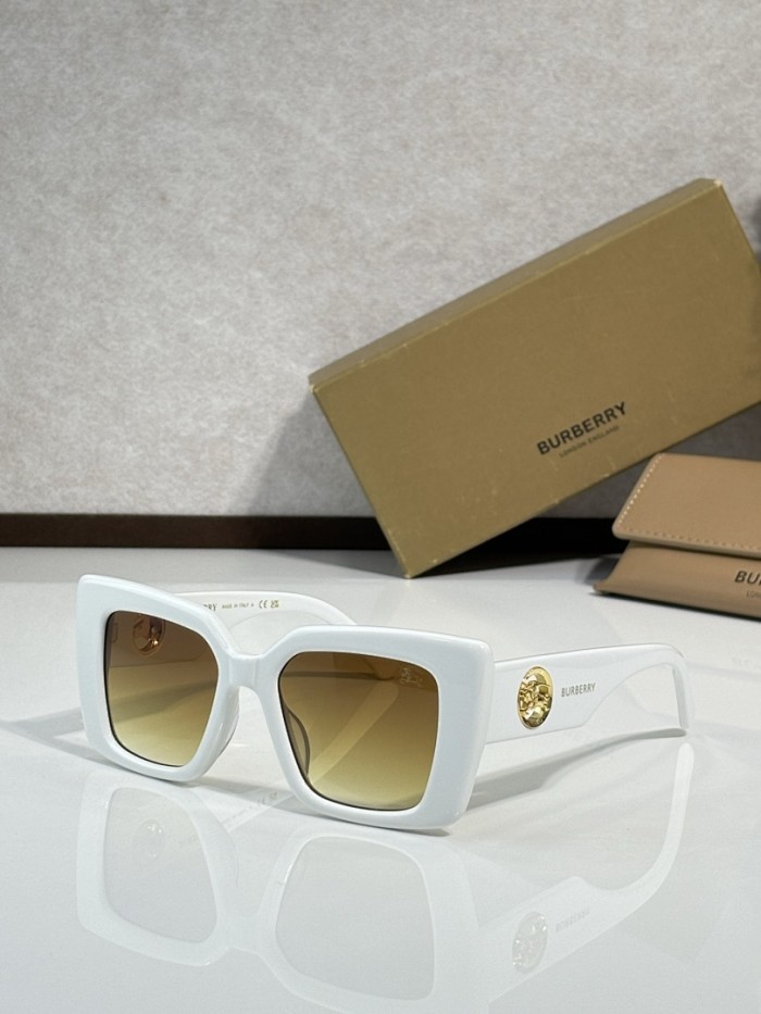 Burberry Sunglasses AAAA-3393