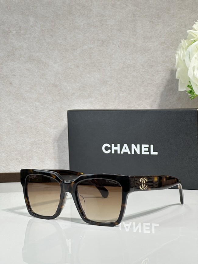 CHNL Sunglasses AAAA-6444