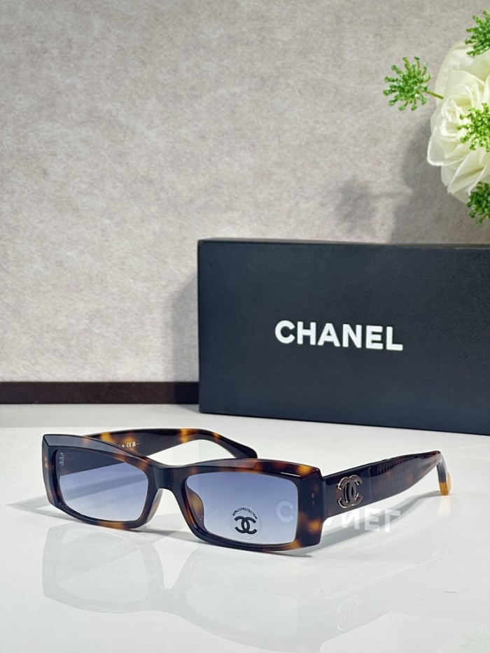 CHNL Sunglasses AAAA-6374