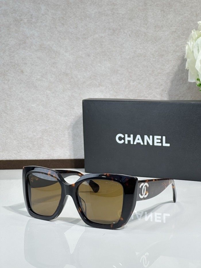 CHNL Sunglasses AAAA-6452
