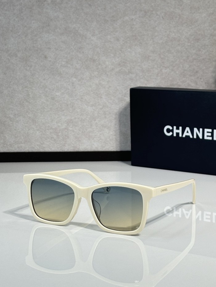 CHNL Sunglasses AAAA-6330