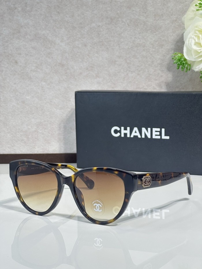 CHNL Sunglasses AAAA-6431