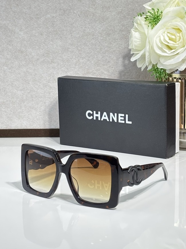 CHNL Sunglasses AAAA-6545