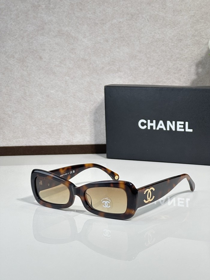 CHNL Sunglasses AAAA-6530