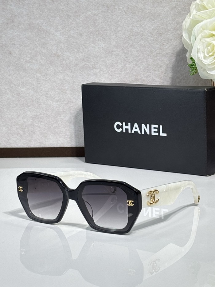 CHNL Sunglasses AAAA-6522