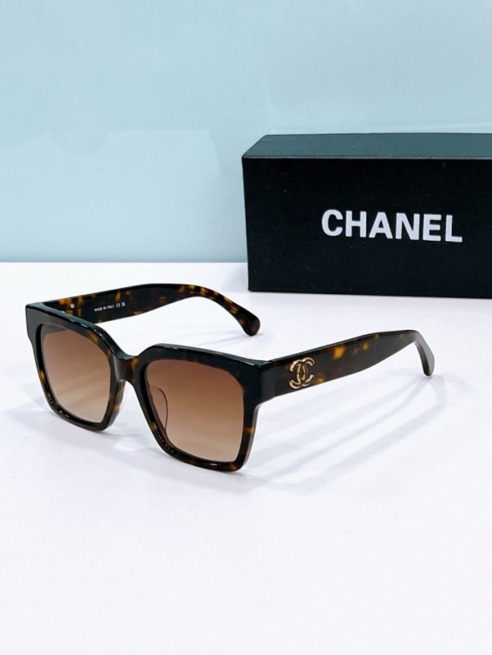 CHNL Sunglasses AAAA-6595