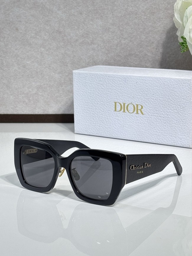 Dior Sunglasses AAAA-4555