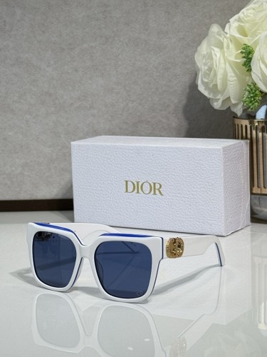 Dior Sunglasses AAAA-4653
