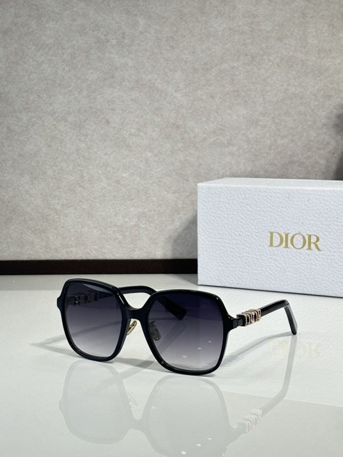 Dior Sunglasses AAAA-4383