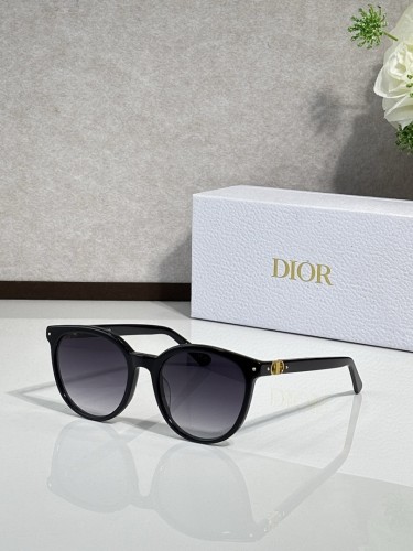 Dior Sunglasses AAAA-4421