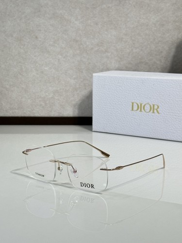 Dior Sunglasses AAAA-4314