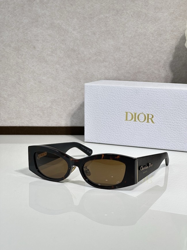 Dior Sunglasses AAAA-4621