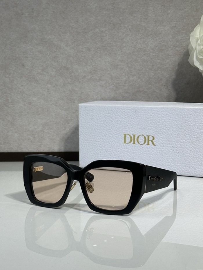 Dior Sunglasses AAAA-4612