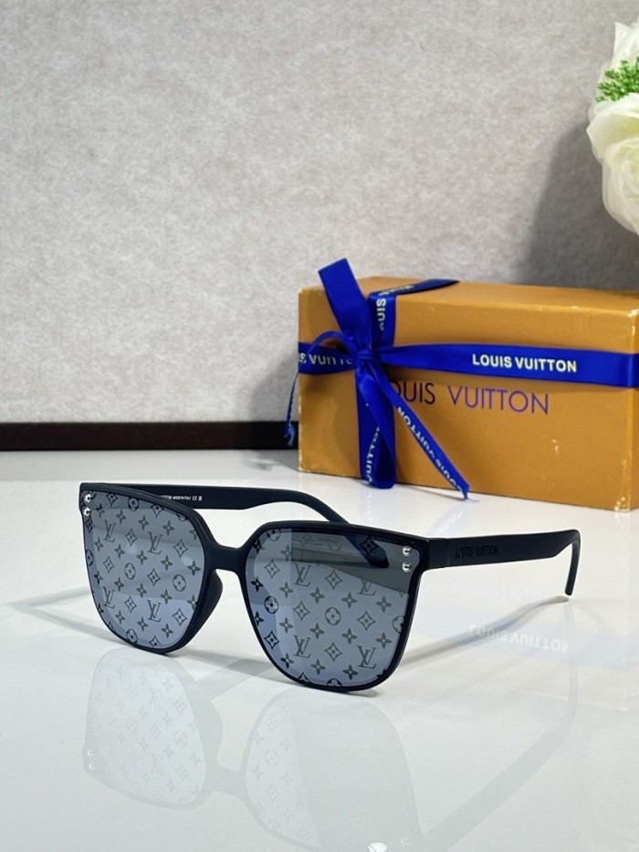 LV Sunglasses AAAA-7114