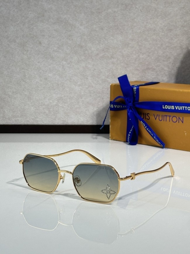 LV Sunglasses AAAA-7105