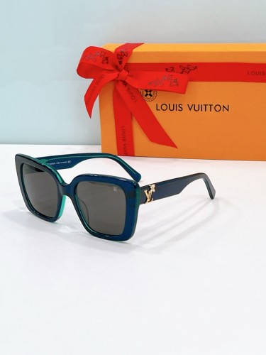 LV Sunglasses AAAA-7504