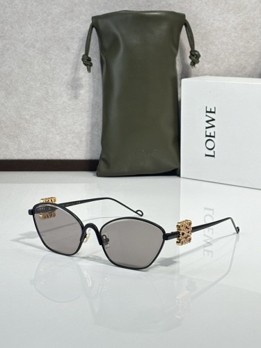 LV Sunglasses AAAA-7122