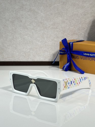 LV Sunglasses AAAA-7060