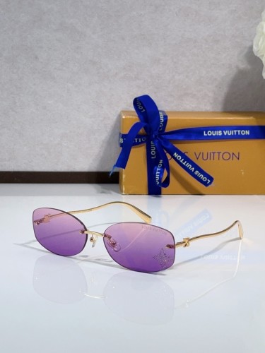 LV Sunglasses AAAA-7023