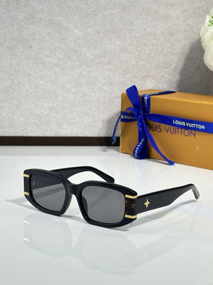 LV Sunglasses AAAA-7072