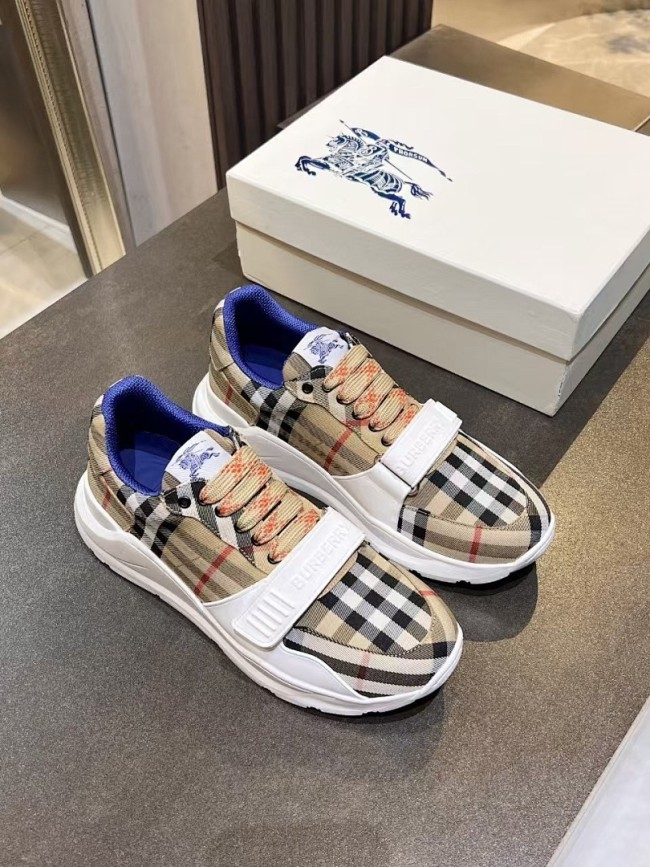 B 17FW Tripe-S High End Sneaker-687