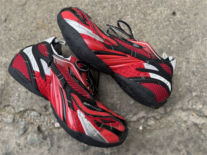 B 17FW Tripe-S High End Sneaker-691