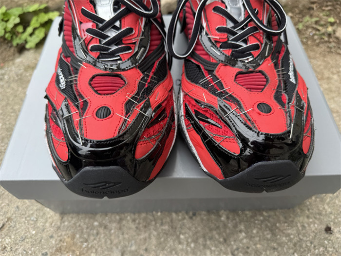 B 17FW Tripe-S High End Sneaker-691