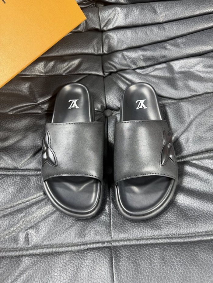 LV women Sandals 1：1 Quality-1099