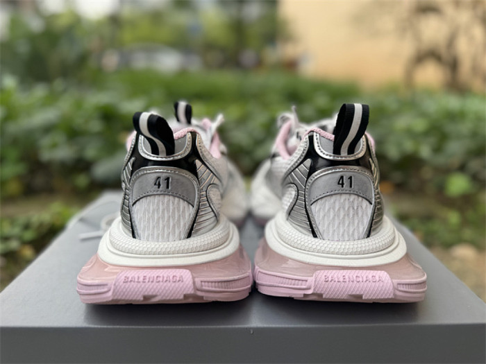 B 17FW Tripe-S High End Sneaker-694