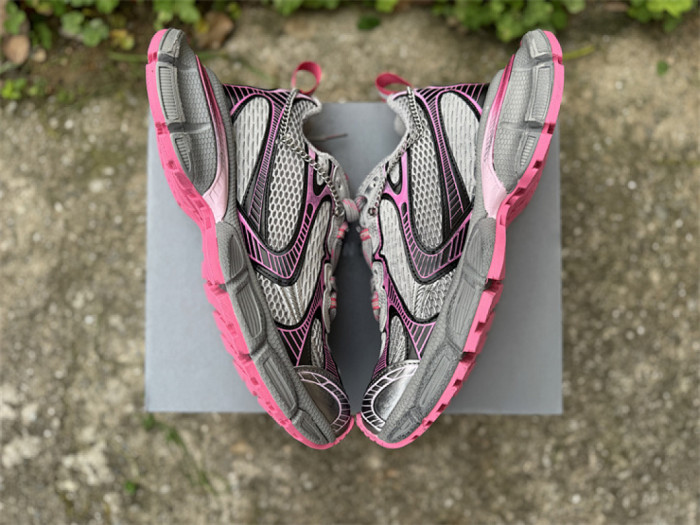 B 17FW Tripe-S High End Sneaker-695