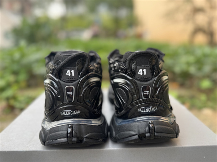 B 17FW Tripe-S High End Sneaker-696