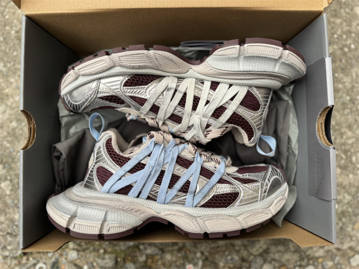 B 17FW Tripe-S High End Sneaker-697