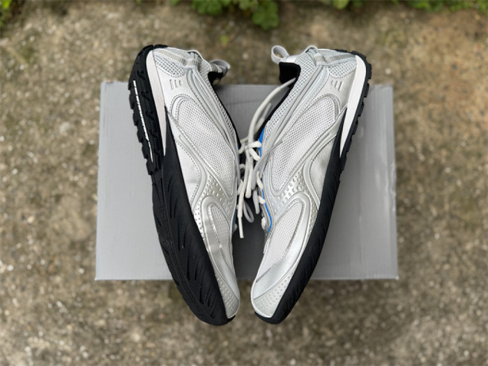 B 17FW Tripe-S High End Sneaker-698