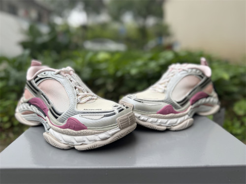 B 17FW Tripe-S High End Sneaker-701