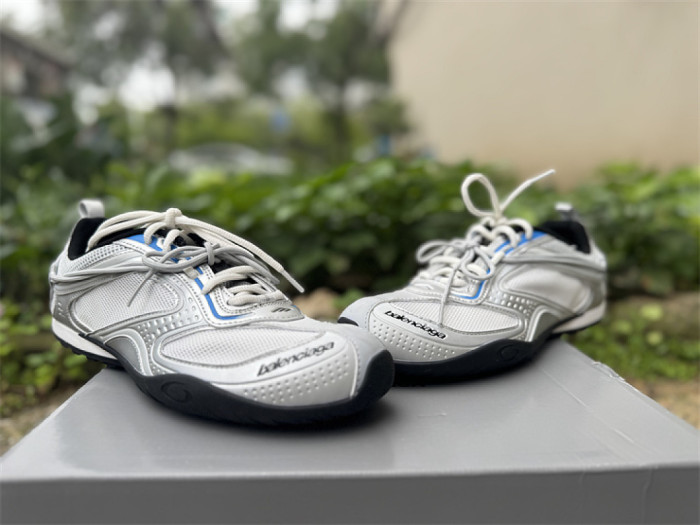 B 17FW Tripe-S High End Sneaker-698