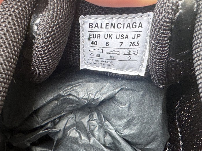 B 17FW Tripe-S High End Sneaker-700