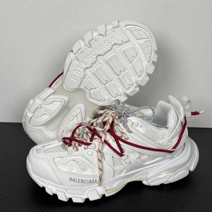 B 17FW Tripe-S High End Sneaker-703