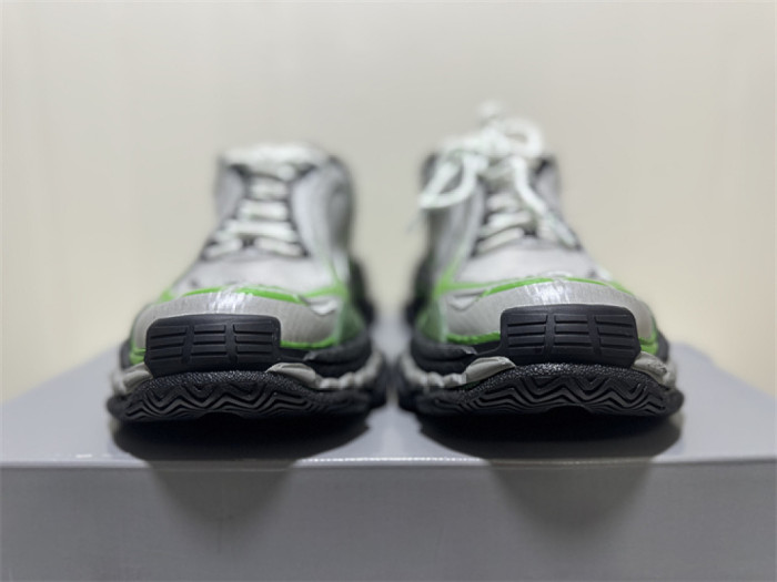 B 17FW Tripe-S High End Sneaker-707
