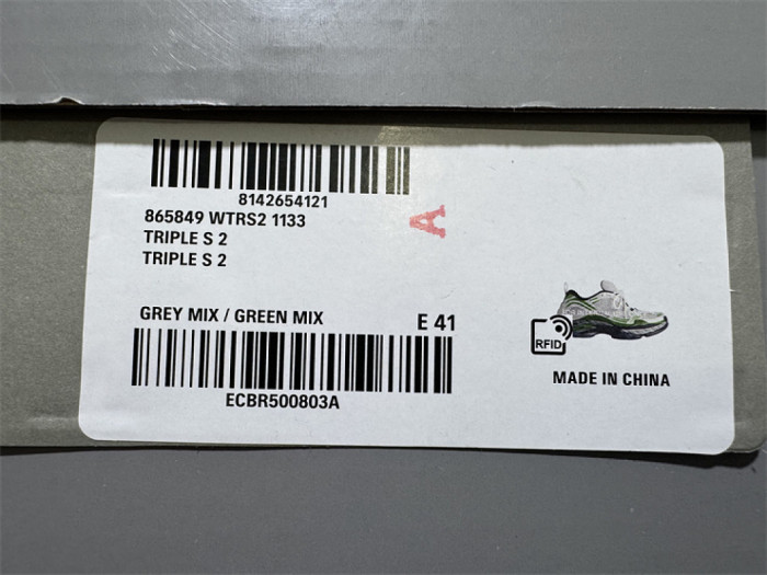 B 17FW Tripe-S High End Sneaker-707